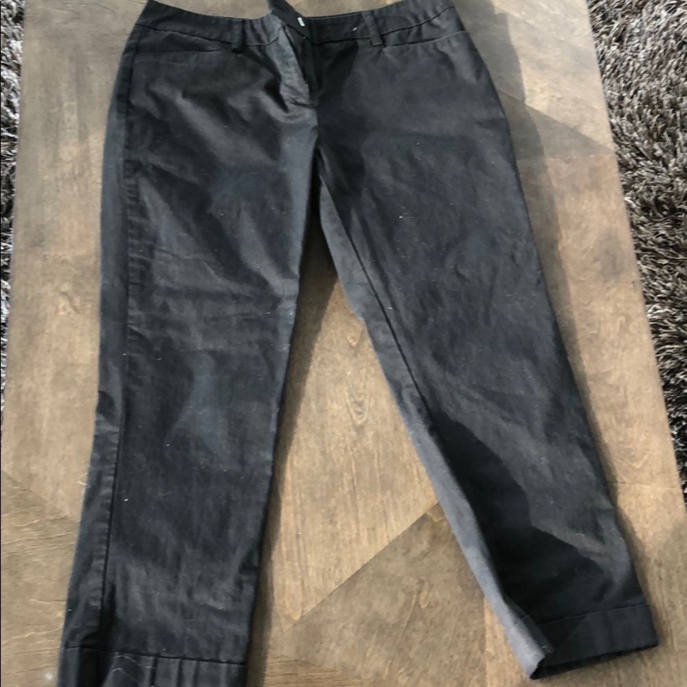 Black New York & Company capris